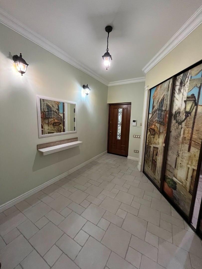 продажа трехкомнатной квартиры номер A-173434 в Приморском районе, фото номер 17